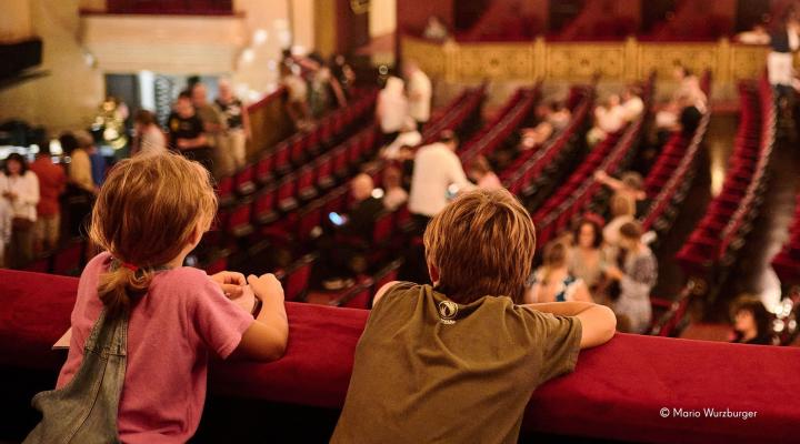Escola Oms i de Prat + Gran Teatre del Liceu